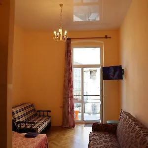  Хостел U Elzhbety
